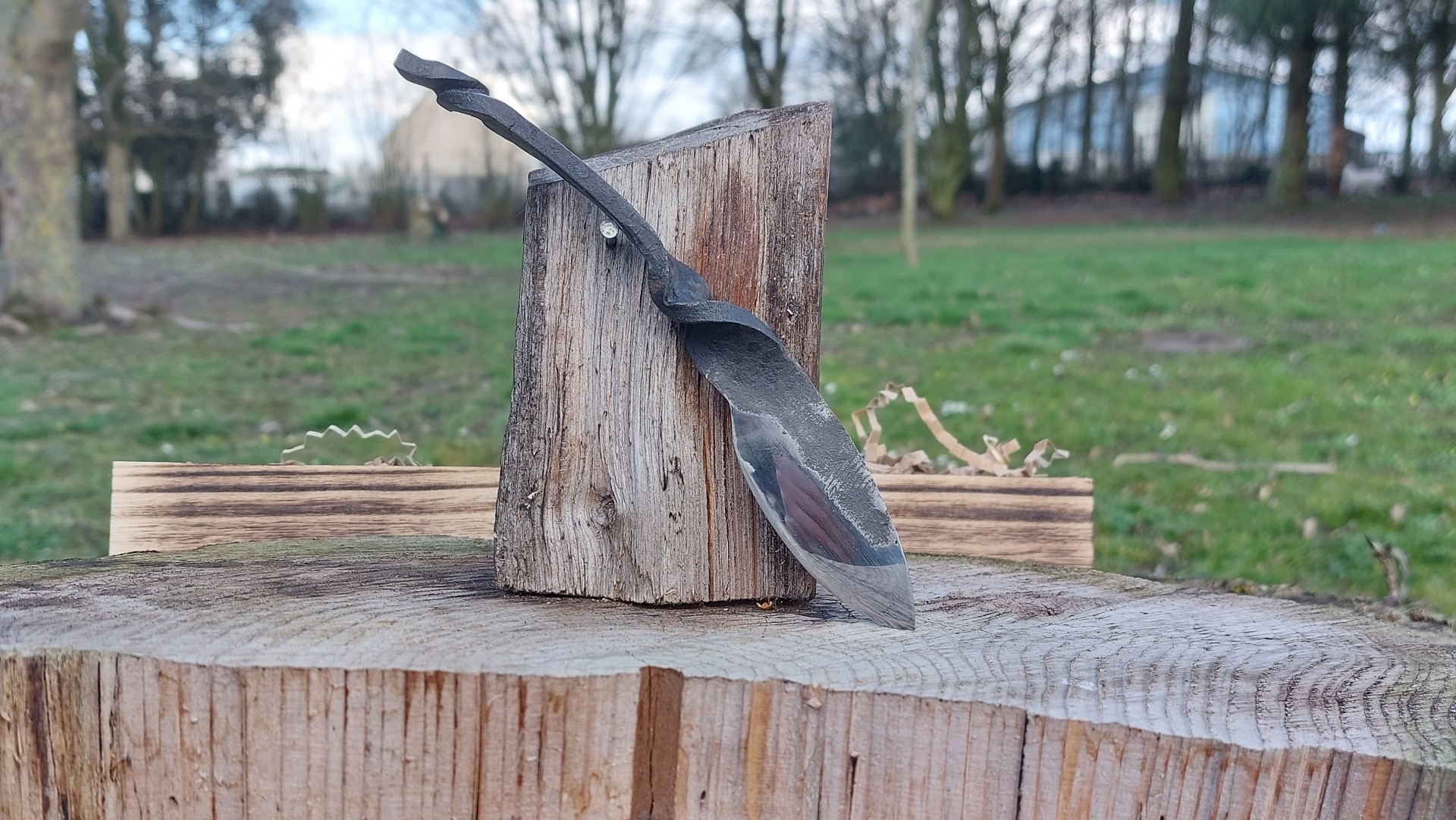 Couteau Forgé Brut 